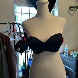 Pink/ Victoria secret strapless bra. 36B